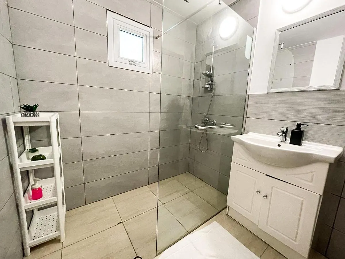 Serena'S 2-Br Apartment In Ларнака