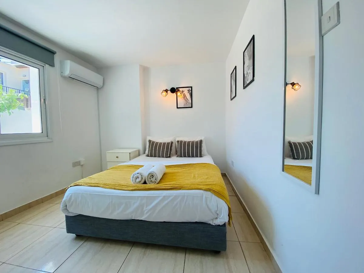 Serena'S 2-Br Apartment In Ларнака Кипр