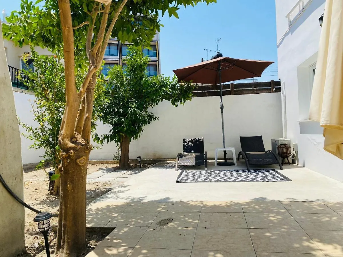 Serena'S 2-Br Apartment In Ларнака Кипр